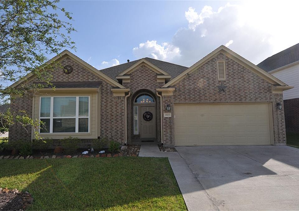 1st image of 19003 Piper Hill Ln