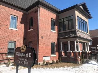 32 Wellington St E #308, Aurora, ON L4G 1H5