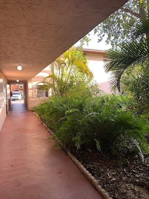 3 bed, 936 sqft, $2,300 — Photo 4