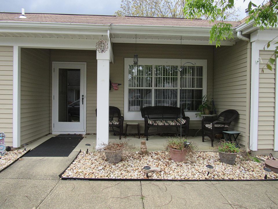 1st image of 1012 Buckingham Drive #A