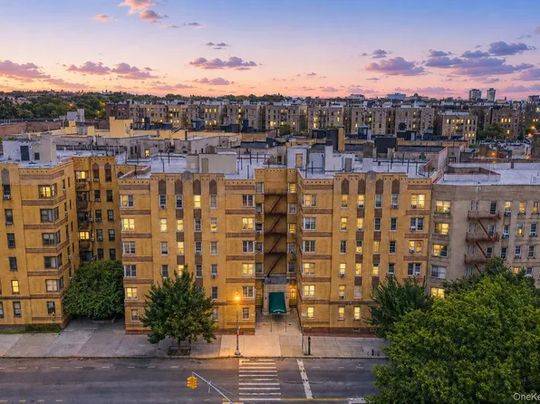 2166 Bronx Park E #1F, Bronx, NY 10462