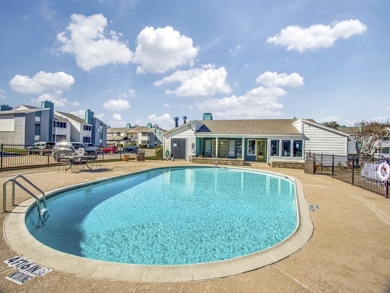 Sagamore Apartments — Photo 4