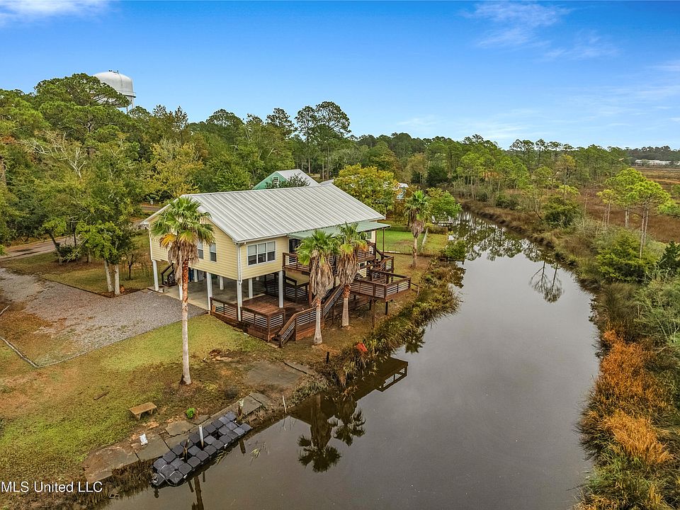 2nd image of 8833 Pickering Forrest Dr