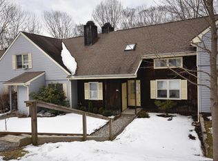 1063 Jericho Rd, Lanesborough, MA 01237