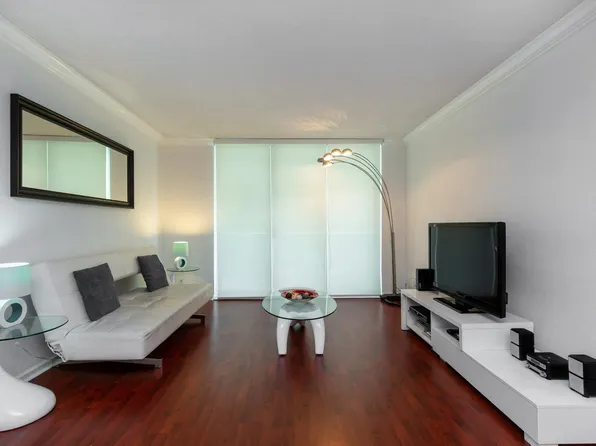 3901 S Ocean Dr, Hollywood, FL