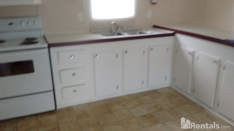 2nd image of 3215 S Oliver Dr
