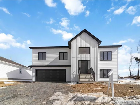 104 Glennorth St, Fredericton, NB E3G 0A6