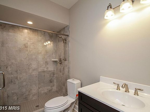 4th image of 705 Weedon St