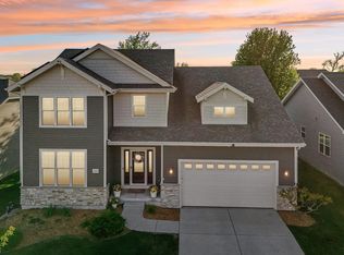 1310 Blazingstar Ln, Sun Prairie, WI 53590