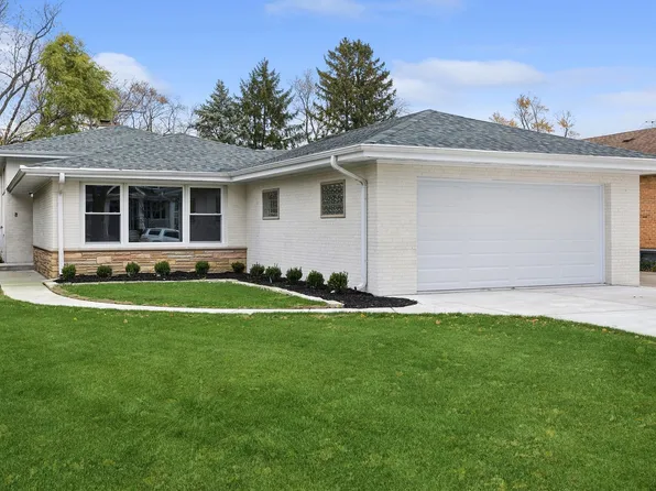 2010 Irwin Ave, Park Ridge, IL 60068