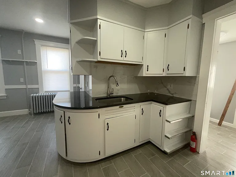 64 Saint Mary St — Photo 7