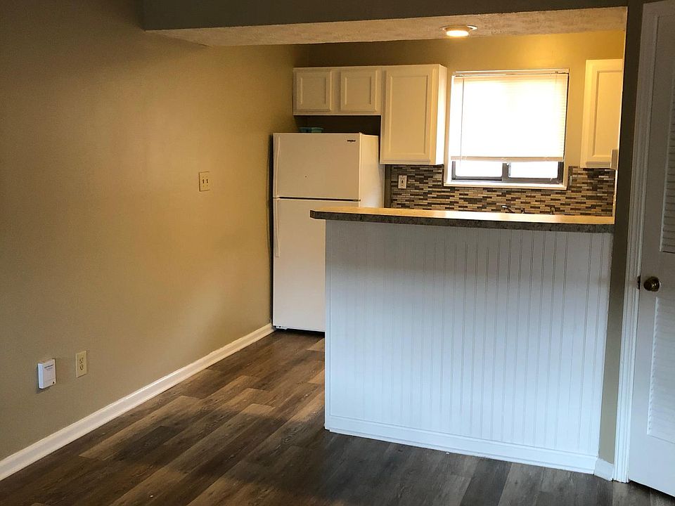 1st image of 414 Aylesford Pl APT 6