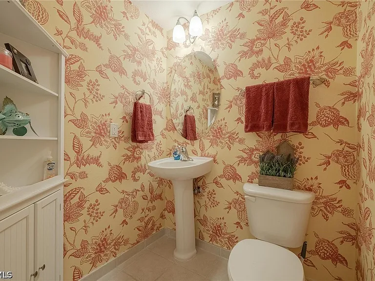 2825 Palm Beach Blvd #214 — Photo 11