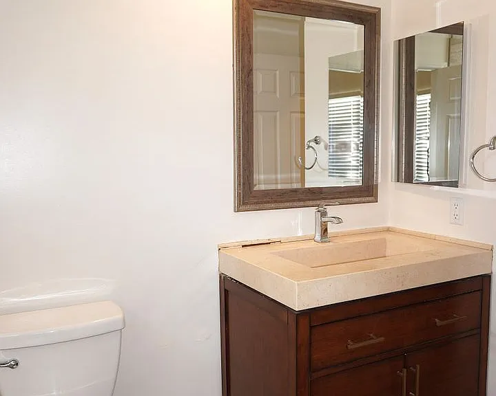 10386 Meadow Creek Dr — Photo 21