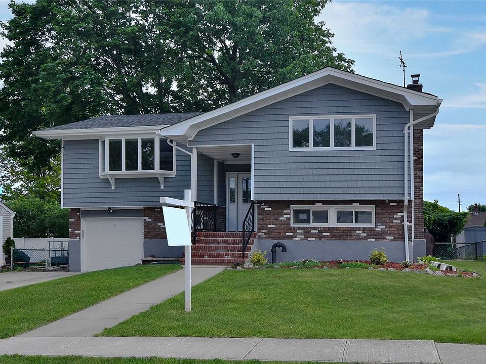 1st image of 2407 Spruce St