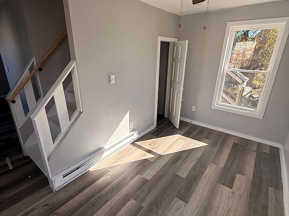 5th image of 31 Freedom St #4