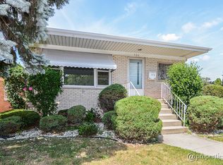 526 Escanaba Ave, Calumet City, IL