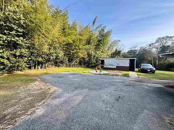 5th image of 914 Adderton St