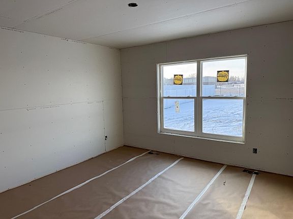 4th image of 5752 Wall St