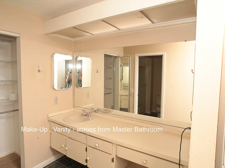 Makeup area - across from master bathroom