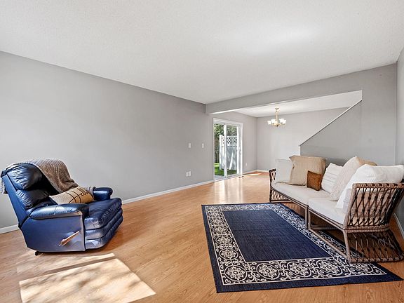 2nd image of 418 Roundhouse St