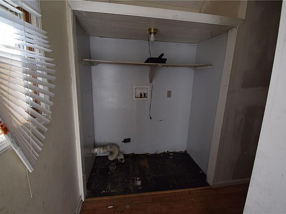 2nd image of 2309 N Parker Ave