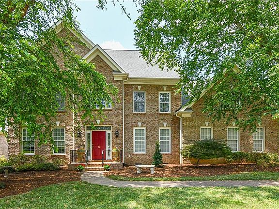 2nd image of 5 Friendly Acres Ct