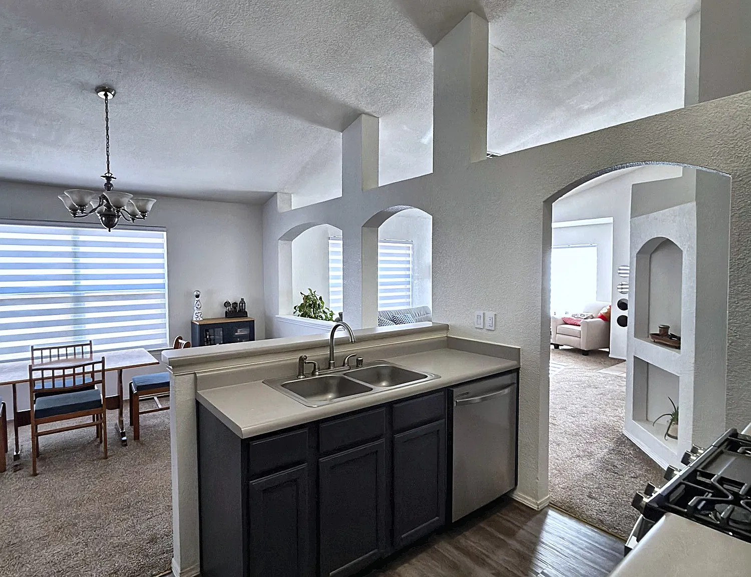 3 bed, 1228 sqft, $1,549 — Photo 3
