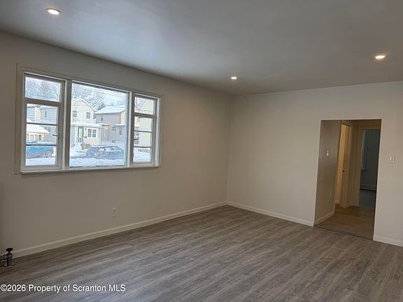 5th image of 101 Clarkson Ave #1