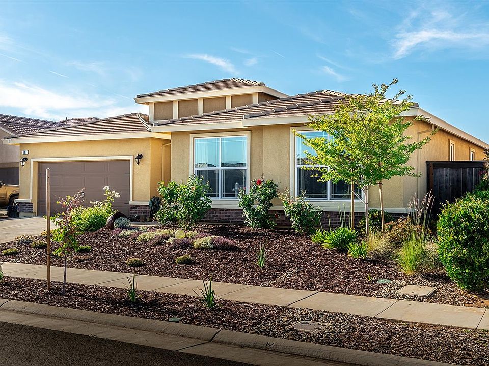 1st image of 698 Verona Cir