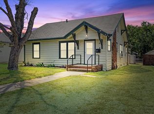 1308 W Walker St, Denison, TX 75020