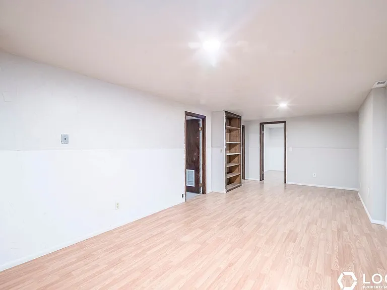 4247 S 2450 W — Photo 16