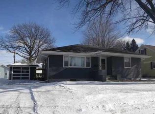 612 Center St, Reinbeck, IA 50669