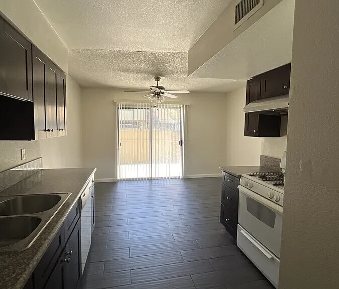 4509 Buena Vista Dr — Photo 6