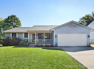 158 Glen Eagle Dr NE, Rockford, MI