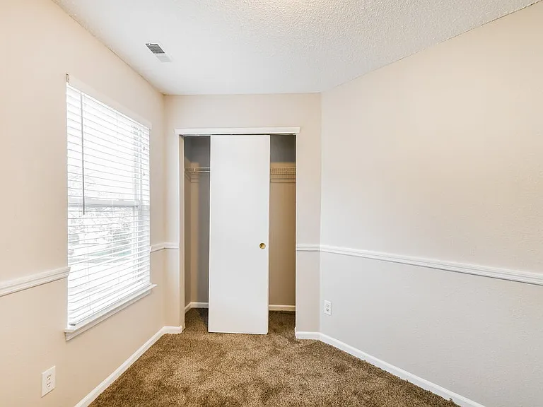 16804 Lowell Dr — Photo 14