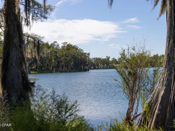 967 Strickland Rd, Marianna, FL 32448