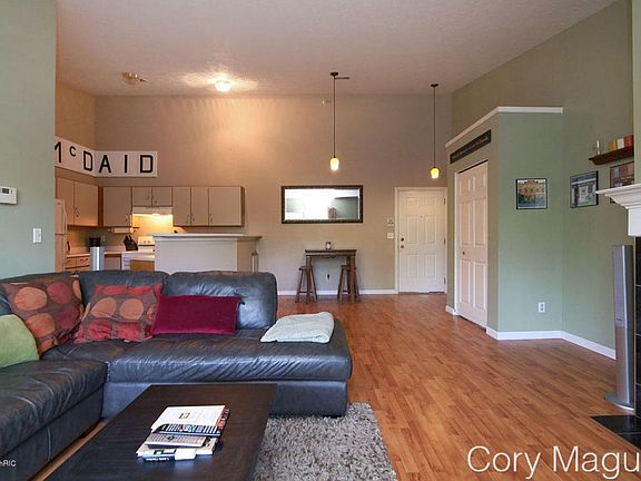 4th image of 8390 Jasonville Ct SE #60