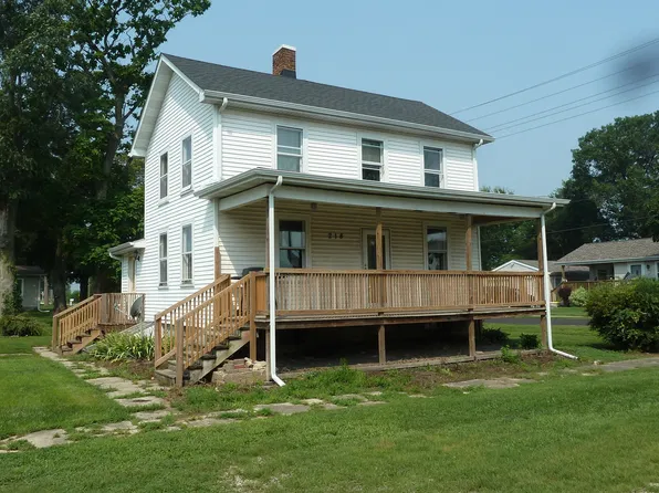 218 N 3rd St, Earlville, IL 60518