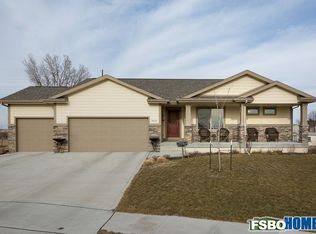 1653 95th St, West Des Moines, IA 50266
