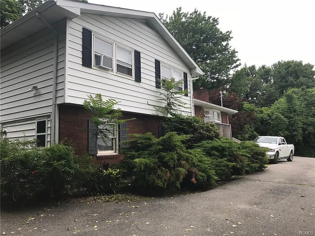 1435 Route 9w photo 1