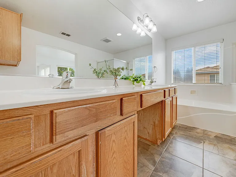 8739 Whitehouse Rd — Photo 29