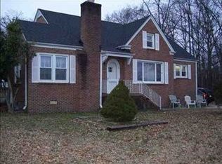 813 N Main St, Greer, SC 29651