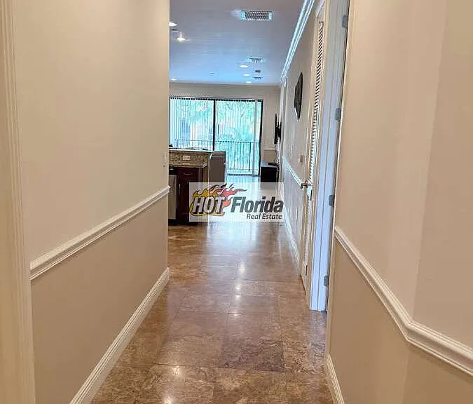 2351 Lakeview Dr #206 — Photo 2