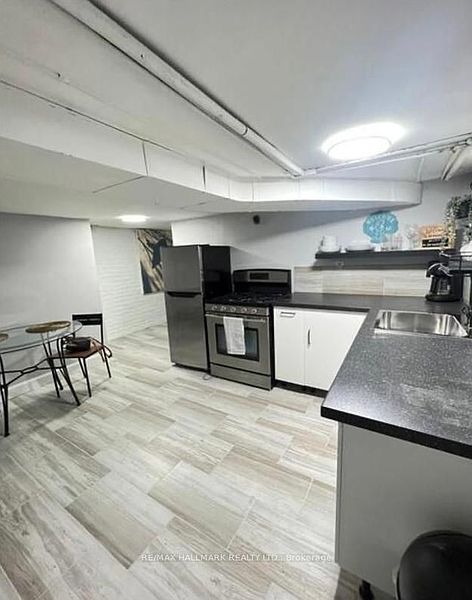 Toronto House for rent - 2 Bedrooms — photo 15