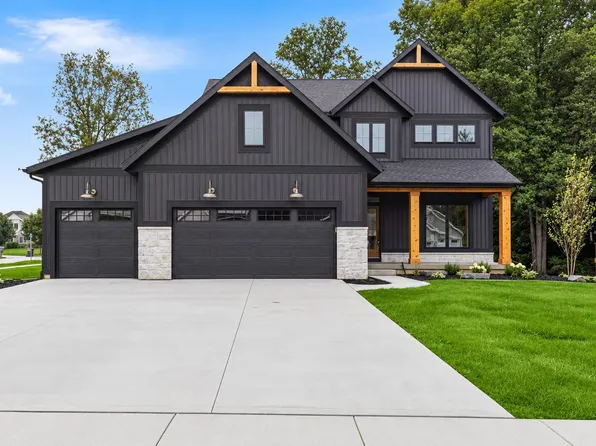 1934 Creekside Dr, Byron Center, MI 49315