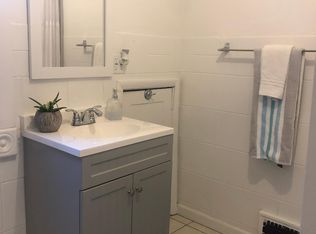 22 N Green St, Carpentersville, IL