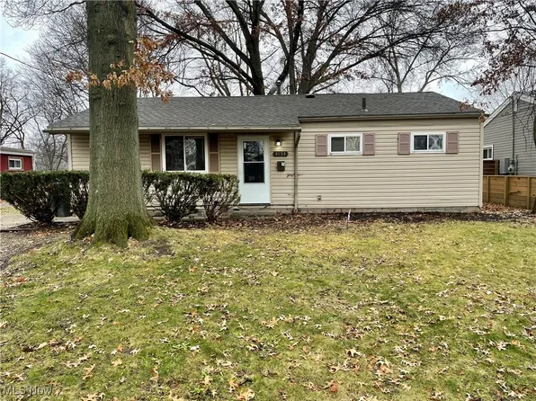 1853 Delia Ave, Akron, OH 44320