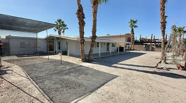 2 bed, 944 sqft, $1,375 — Photo 1
