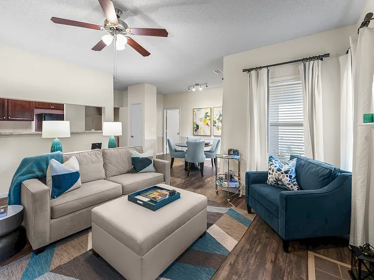 Cambridge Park Apartments — Photo 11